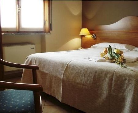 Hotel Trattoria Contini Sorbolo Phòng bức ảnh